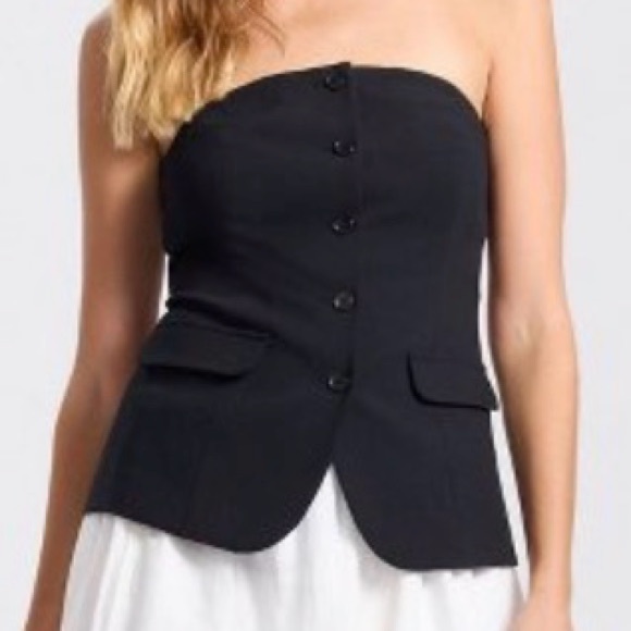 Elegant Black Strapless Top - Picture 2 of 14